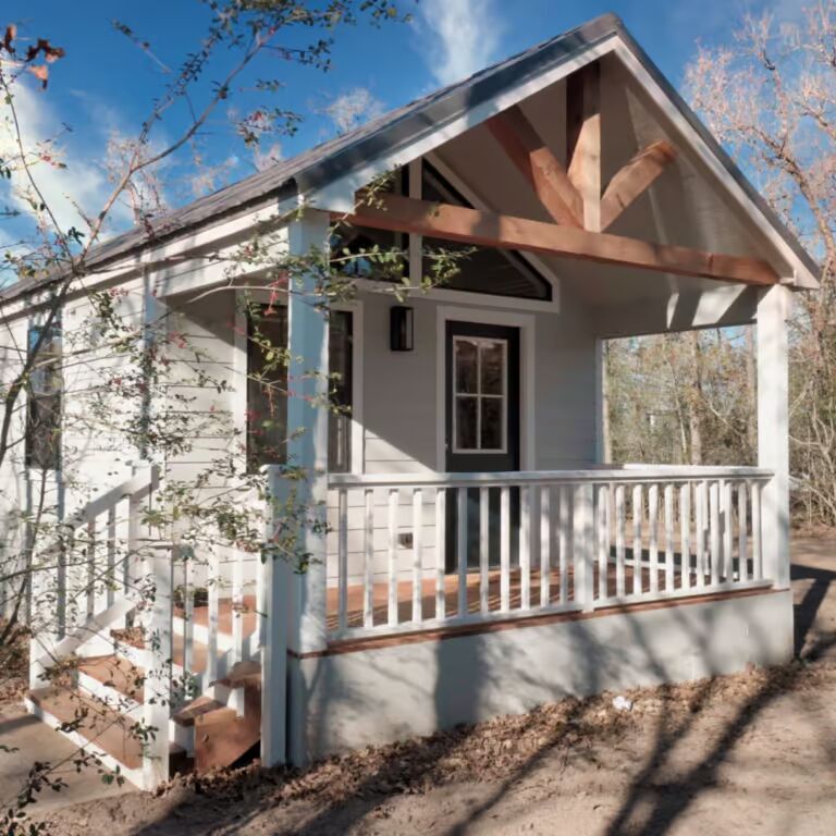 The Willow Brook Cabin ( GEORGIA PRICING )