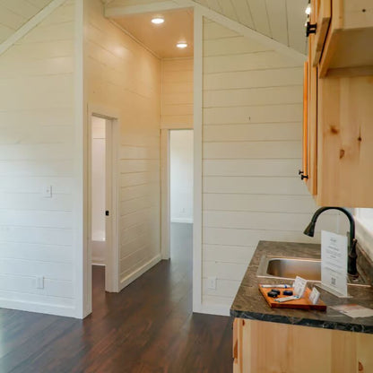 The Willow Brook Cabin ( WYOMING PRICING )