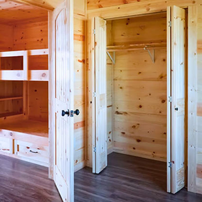 The Willow Brook Cabin ( WYOMING PRICING )