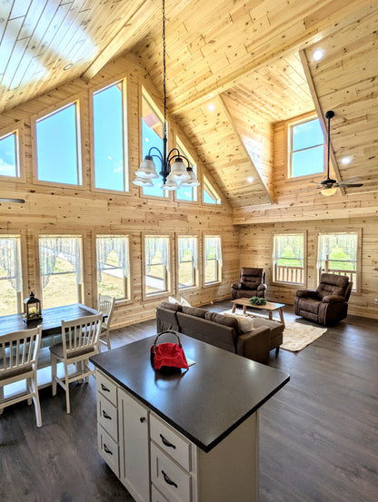 The Gatlinburg Lodge Cabin - ( WEST VIRGINIA PRICING )