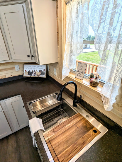 The Gatlinburg Lodge Cabin - ( MONTANA PRICING )