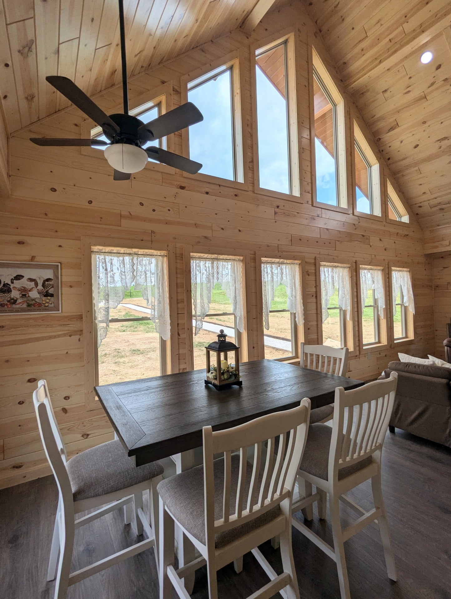The Gatlinburg Lodge Cabin - ( WISCONSIN PRICING )