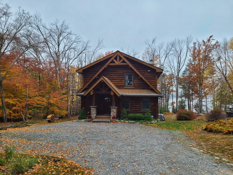 The Cameroon Cabin – Luxury Log Home Kit