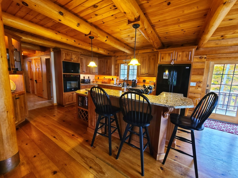 The Cameroon Cabin – Luxury Log Home Kit